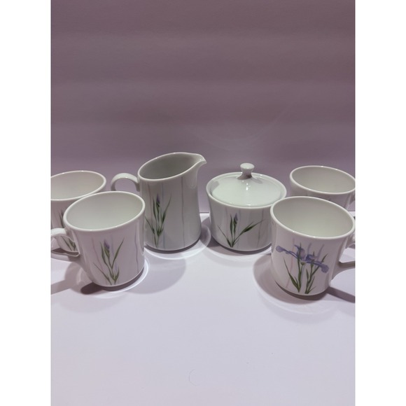 Corningware Other - Corning Meadow Iris Creamer Sugar Set 8 Mugs Vintage USA